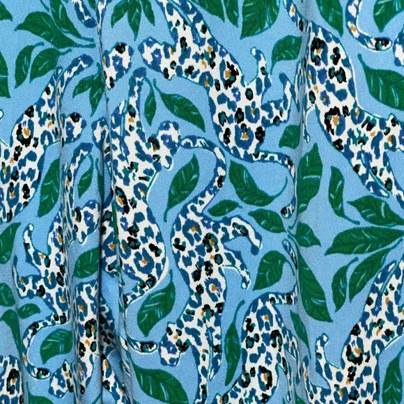 Lilly Pulitzer
PJ KNIT CROP PANT, BON BON BLUE LEAPIN LEOPARDS Sz XL - Picture 5 of 6